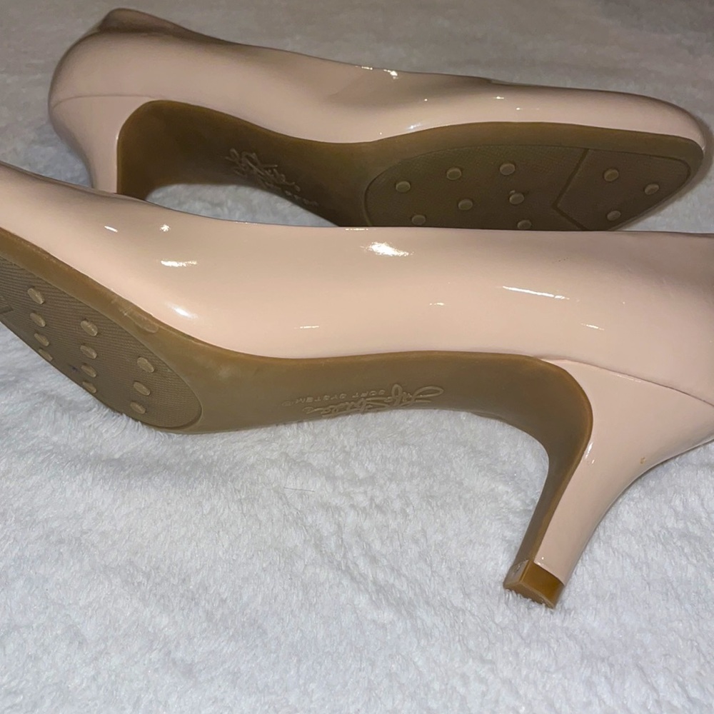 Heels - Picture 2 of 2